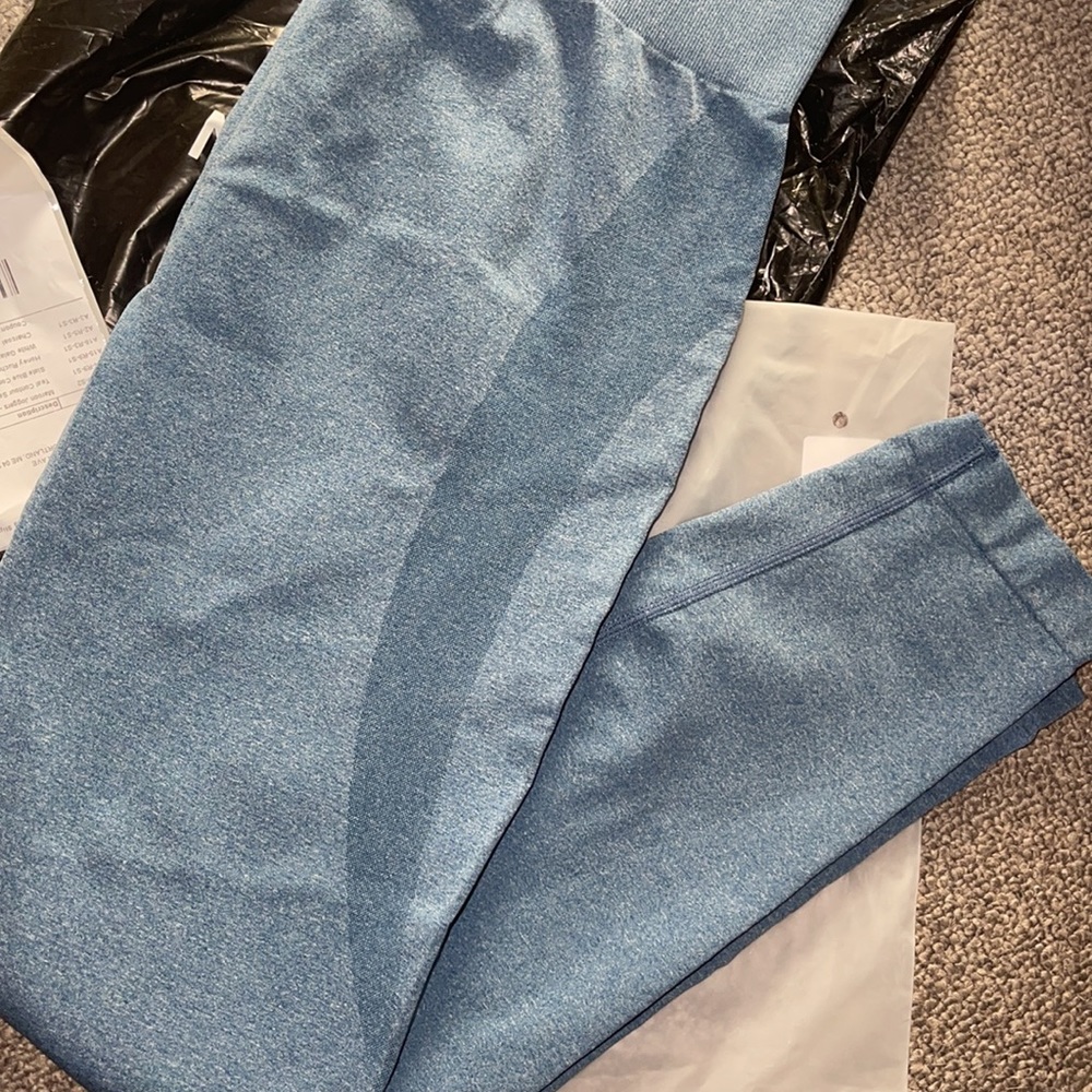 Large NVGTN leggings